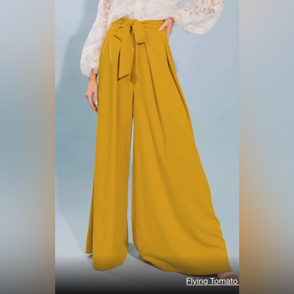 Flying Tomato Woven Pants. Size XS